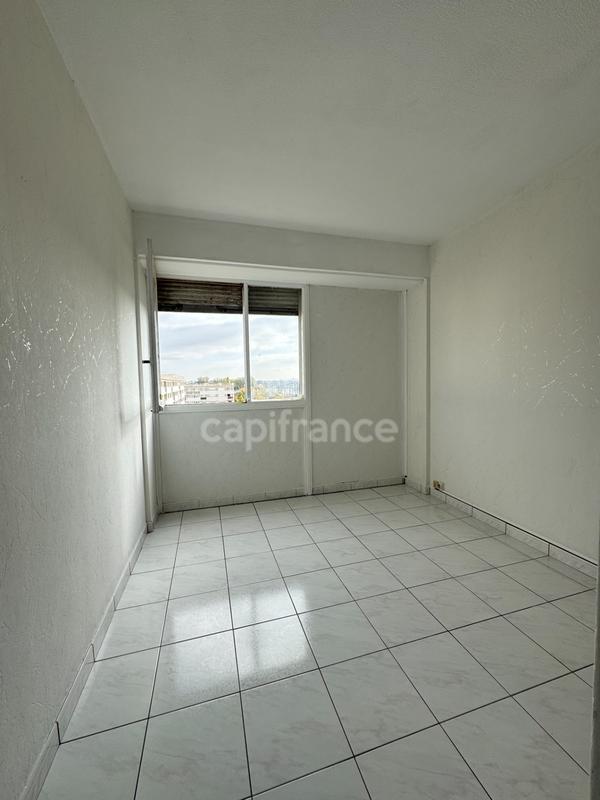 Appartement - 76 m² - 4 pièces