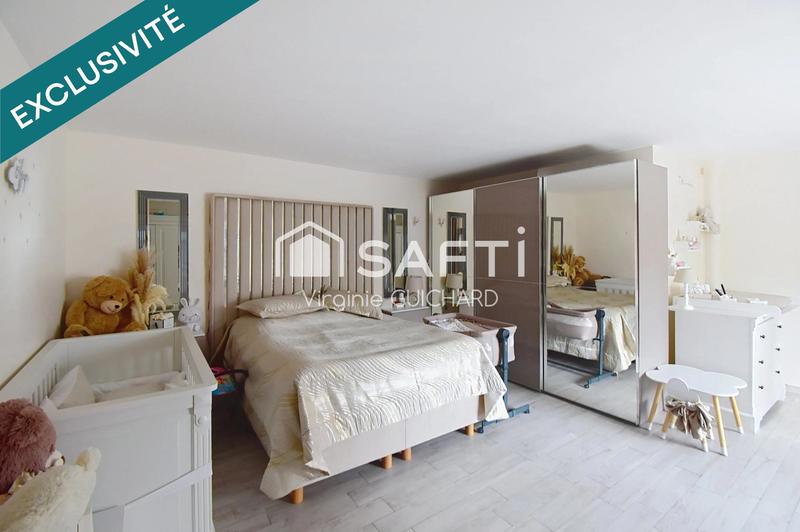 Maison - 350 m² - 9 pièces