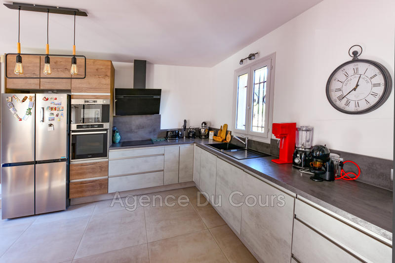 Villa - 260 m² - 5 pièces