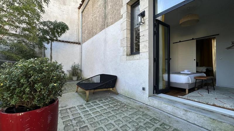 Propriété - 207 m² - 9 pièces