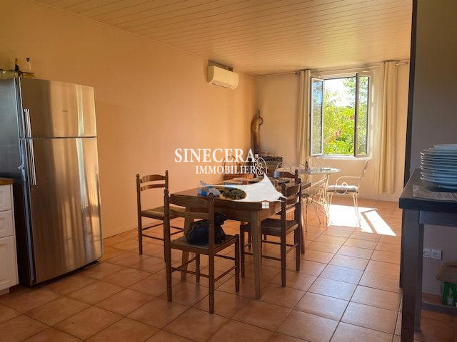 Maison - 340 m² - 5 pièces