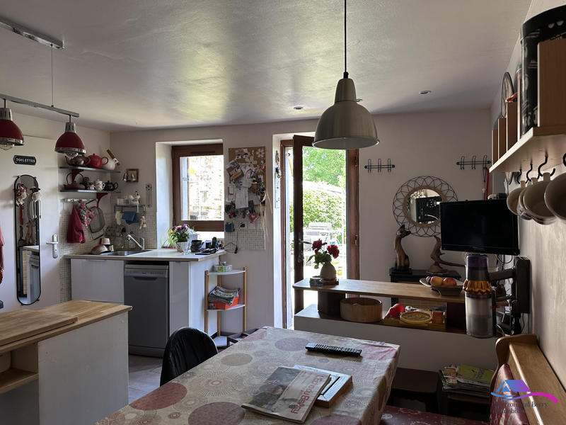 Maison - 98 m² - 5 pièces