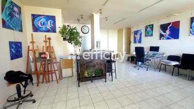 Bureau - 67 m² - 1 pièce