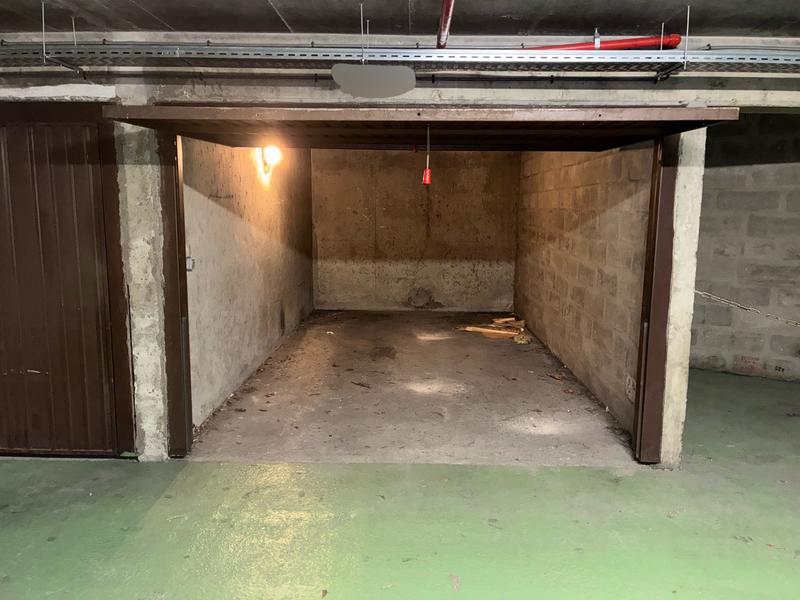 Parking / Garage - 14 m²