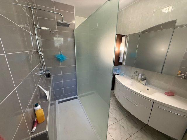 Maison - 168 m² - 8 pièces