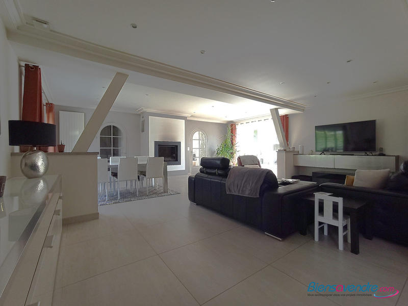 Bastide - 360 m² - 11 pièces