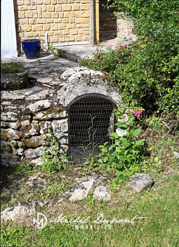 Maison - 230 m² - 9 pièces