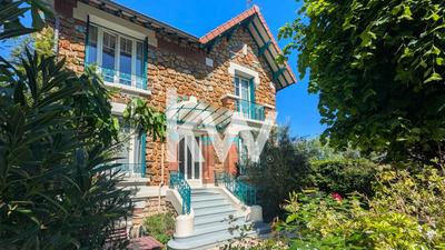 Maison - 139 m² - 7 pièces