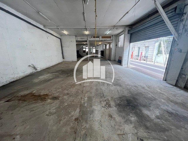 Local commercial - 240 m²