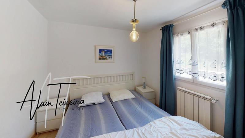 Maison - 200 m² - 9 pièces