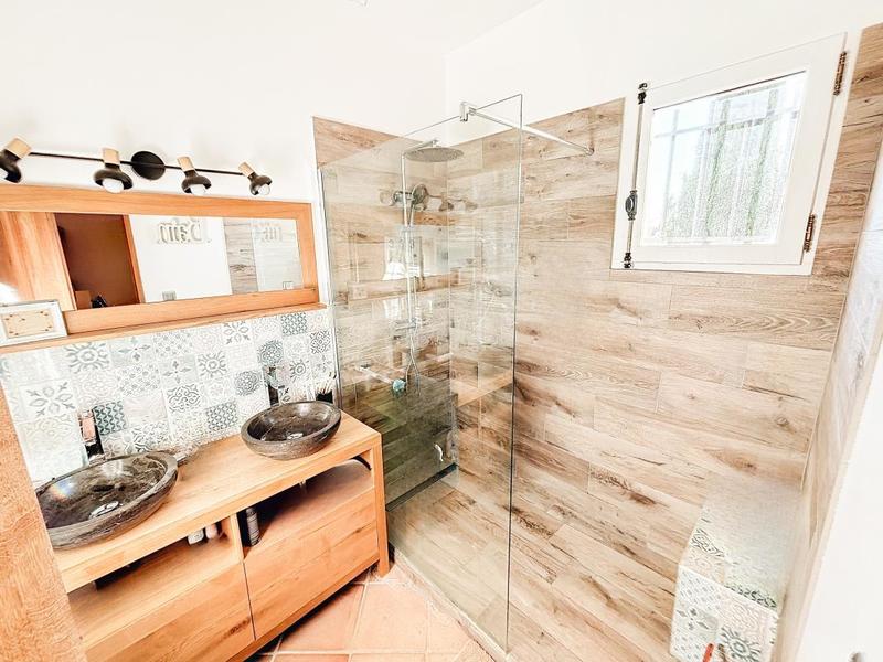 Villa - 240 m² - 6 pièces