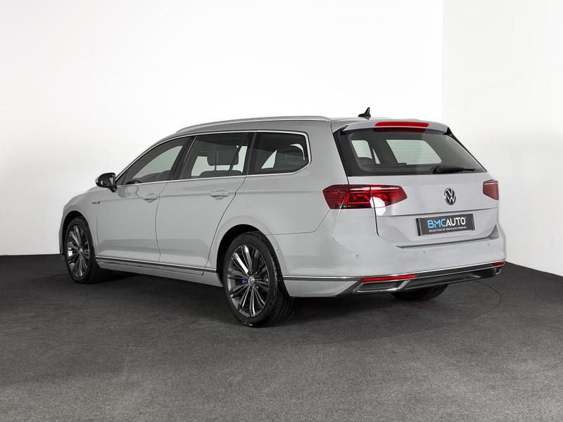 Volkswagen Passat Sw Gte 218ch Dsg Ja18 Matrix Digital Cockpit Sieges Chauf Camera Carplay Regul Acc
