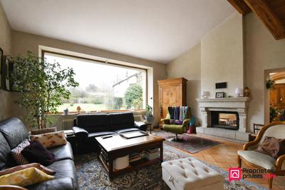 Maison - 253 m² - 8 pièces