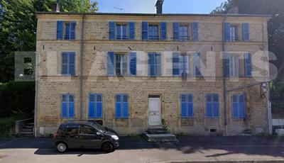 Maison - 195 m² - 10 pièces