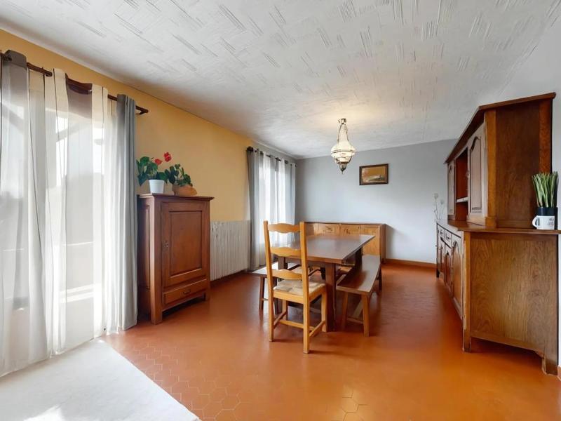 Maison - 188 m² - 8 pièces