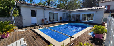 Maison - 235 m² - 11 pièces