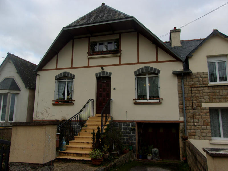 Maison - 98 m² - 5 pièces