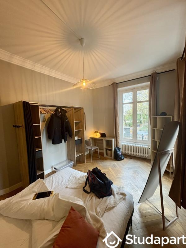 Chambre - 14 m² - 1 pièce