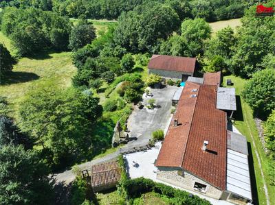 Maison - 220 m² - 9 pièces