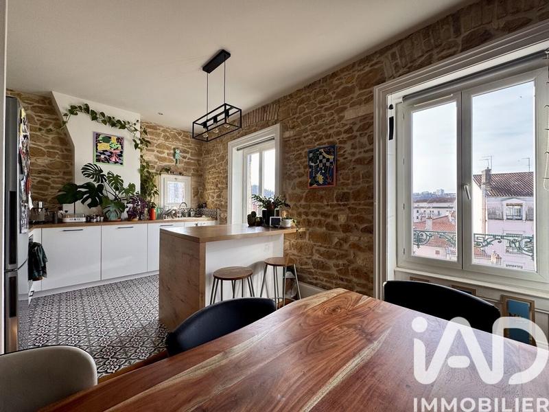 Appartement - 79 m² - 3 pièces