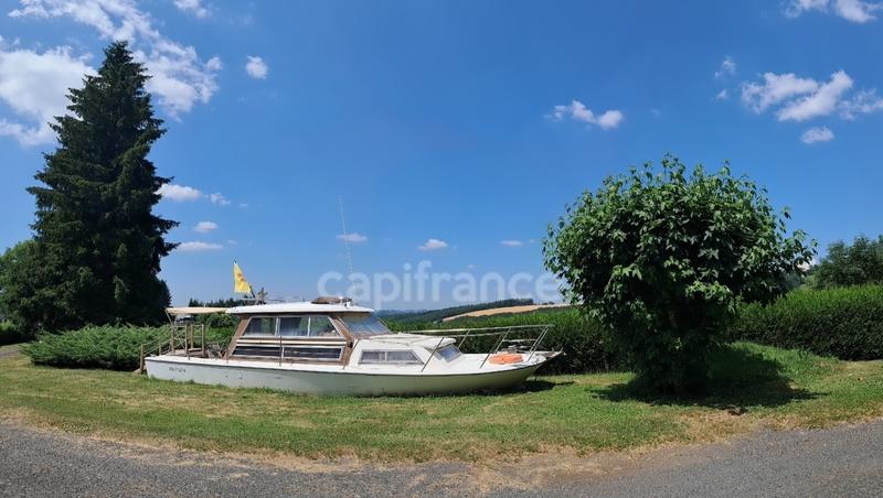 Propriété - 1 100 m² - 16 pièces