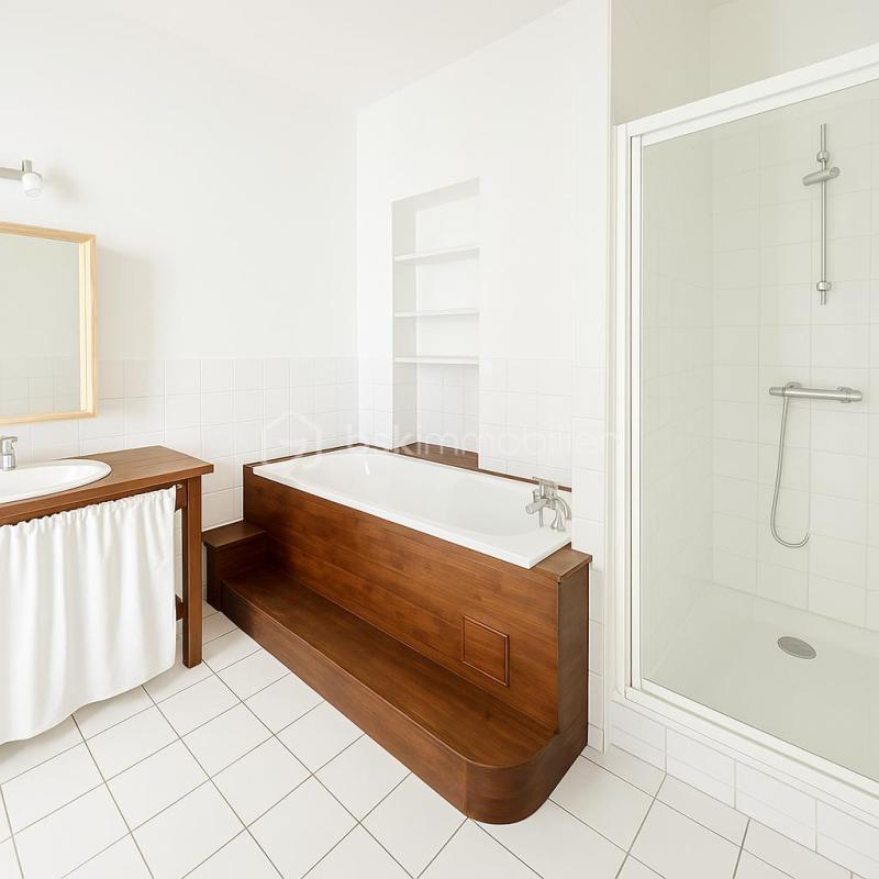 Appartement - 99 m² - 4 pièces