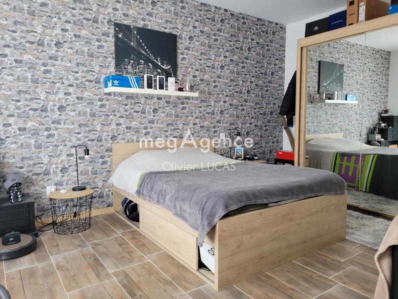 Maison - 225 m² - 8 pièces