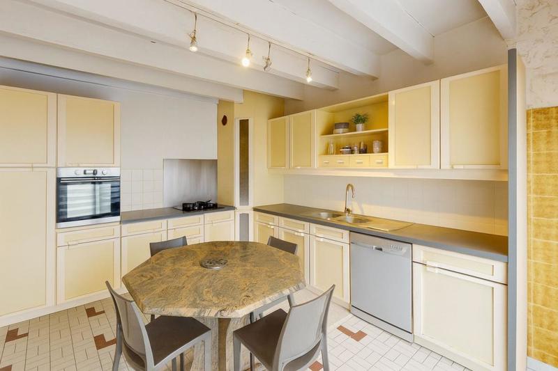 Maison - 166 m² - 6 pièces