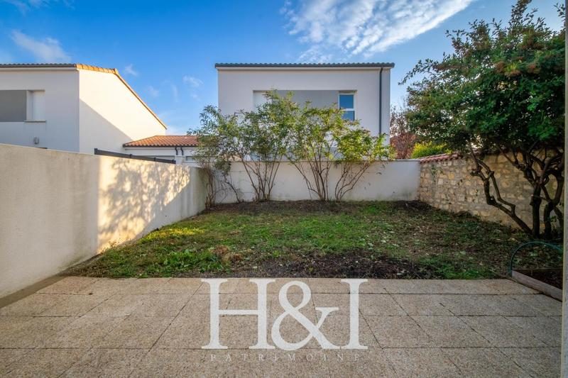 Propriété - 100 m² - 5 pièces