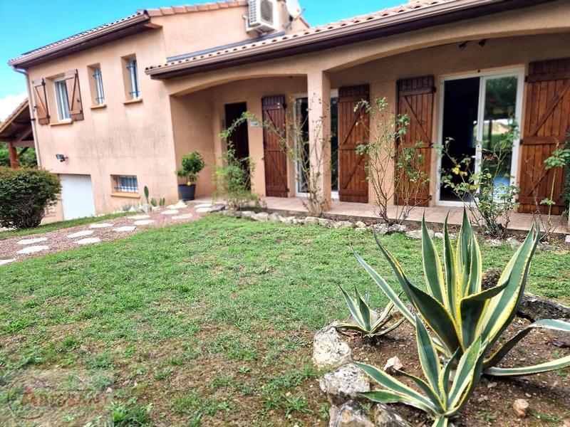 Maison - 93 m² - 5 pièces