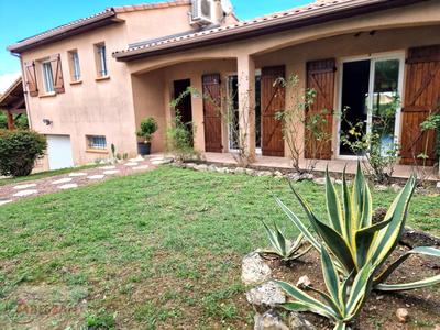 Maison - 93 m² - 5 pièces