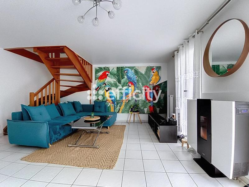 Maison - 75 m² - 4 pièces