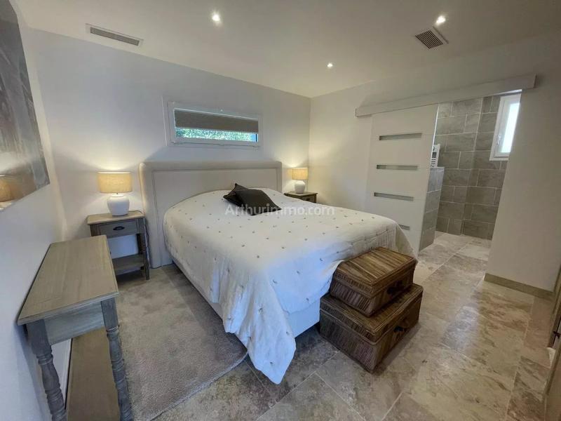 Appartement - 98 m² - 3 pièces