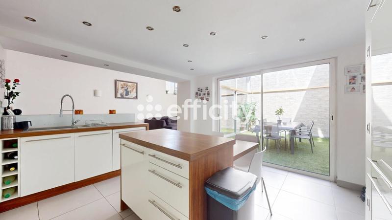 Maison - 160 m² - 5 pièces