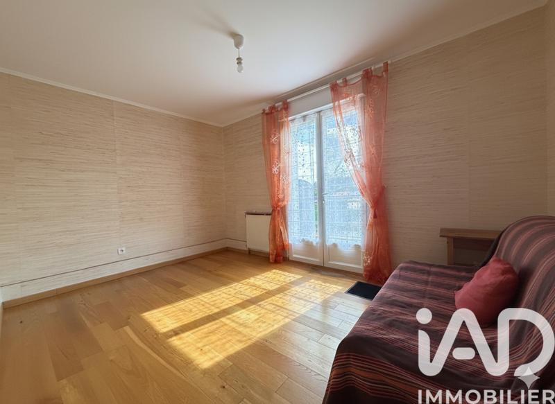 Maison - 257 m² - 9 pièces