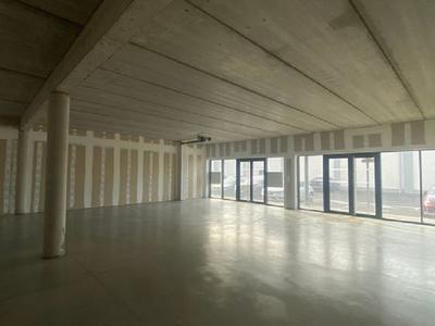 Local commercial - 115 m² - 1 pièce