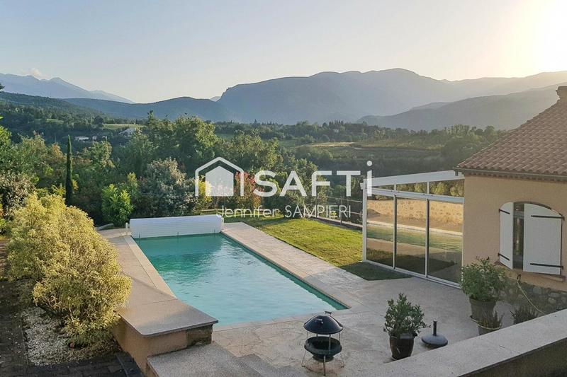 Villa - 208 m² - 8 pièces