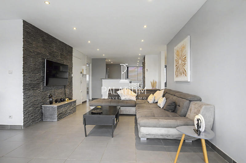 Appartement - 93 m² - 4 pièces