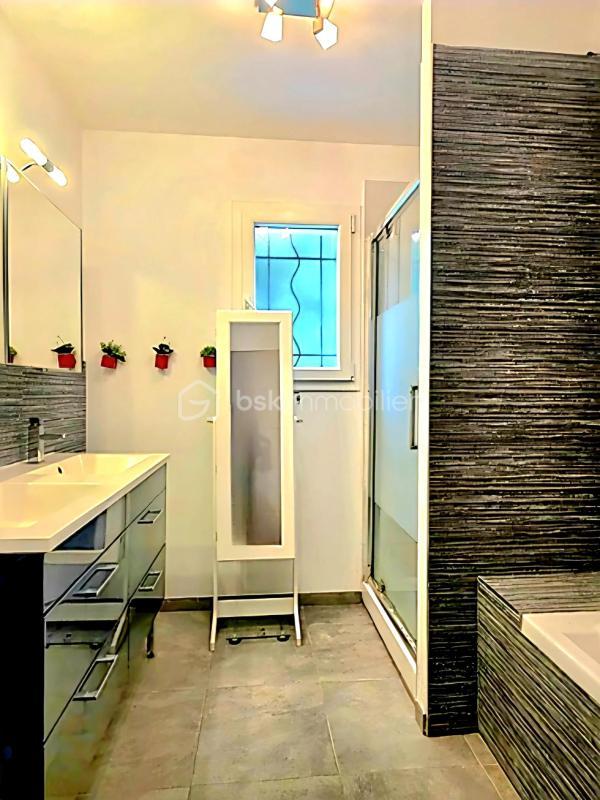 Maison - 130 m² - 7 pièces