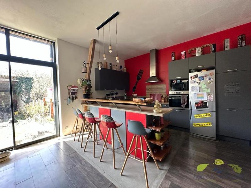 Maison - 180 m² - 9 pièces