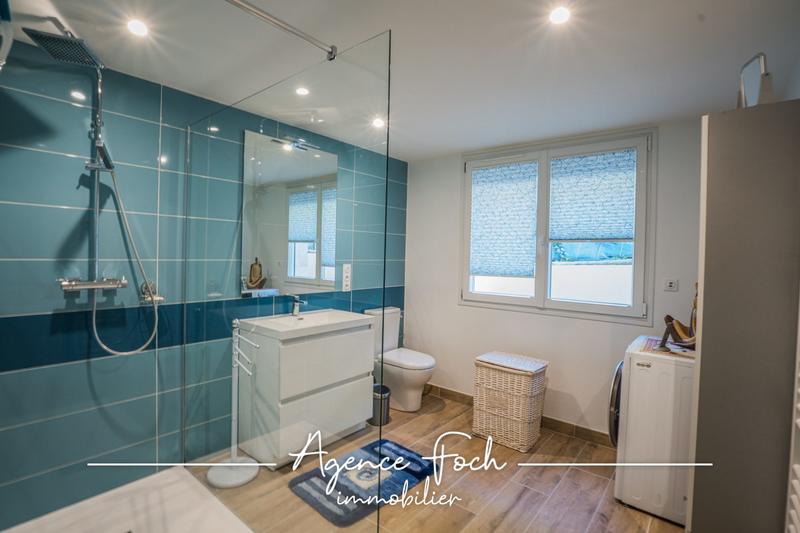 Maison - 190 m² - 6 pièces