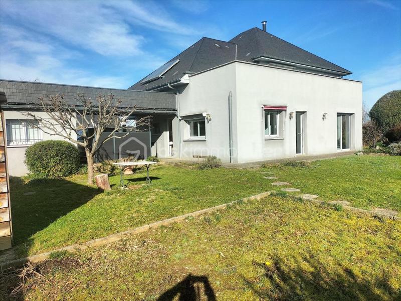 Maison - 196 m² - 6 pièces