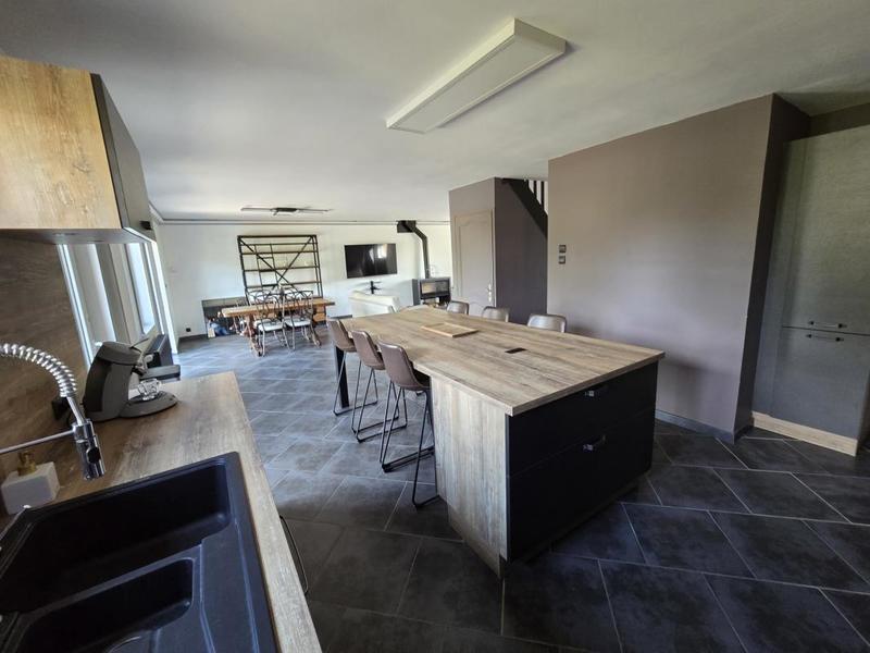 Pavillon - 142 m² - 8 pièces