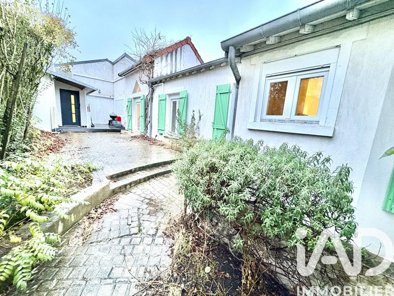 Maison - 213 m² - 5 pièces