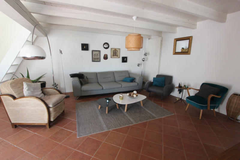 Maison - 225 m² - 7 pièces