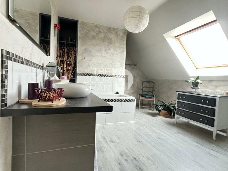 Maison - 145 m² - 5 pièces