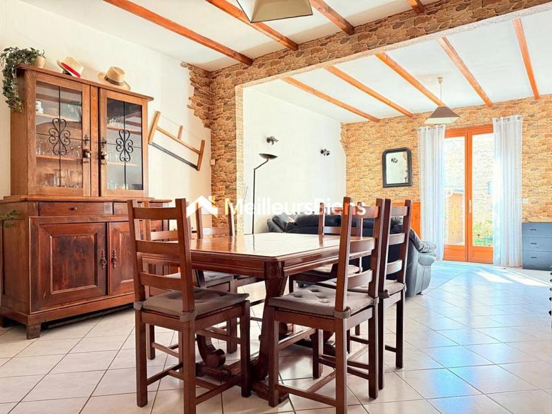 Maison - 104 m² - 6 pièces