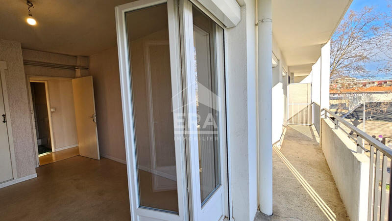 Appartement - 99 m² - 5 pièces