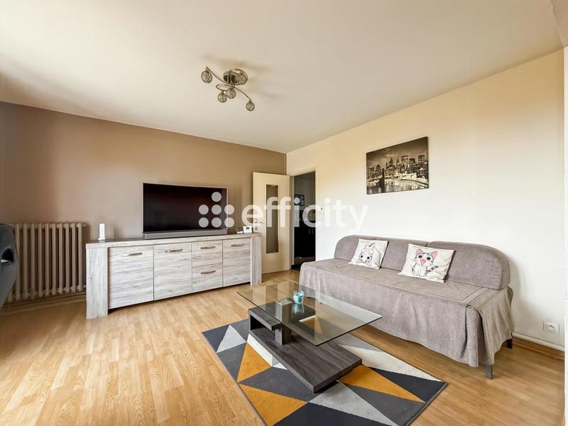 Appartement - 97 m² - 5 pièces