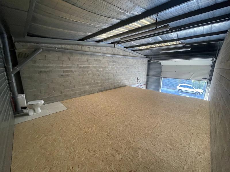 Local commercial - 100 m² - 2 pièces